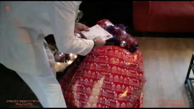 Мама, мен Рождестволық сыйлық алдым